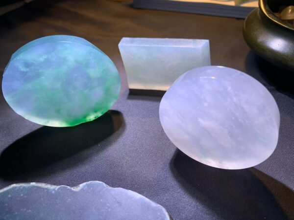 Tại Sao Phỉ Thuý Hoa Bay Lại Được Ưa Chuộng Đến Như Vậy?