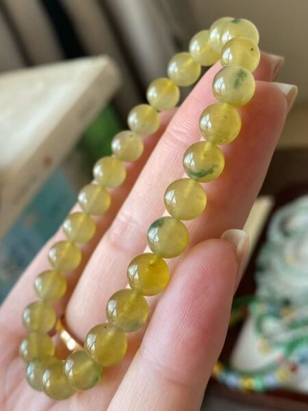 Tại Sao Phỉ Thuý Hoa Bay Lại Được Ưa Chuộng Đến Như Vậy?