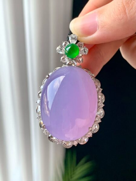 Giải Mã "Màu Tím Thị Phi" Mà Ai Chơi Ngọc Cũng Khó Lý Giải Giải Mã "Màu Tím Thị Phi" Mà Ai Chơi Ngọc Cũng Khó Lý Giải