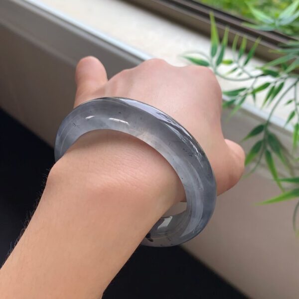 Phỉ Thuý Gà Đen Là Gì? Sự Khác Nhau Giữa Gà Đen Và Hắc Băng! Phỉ Thuý Gà Đen Là Gì? Sự Khác Nhau Giữa Gà Đen Và Hắc Băng!