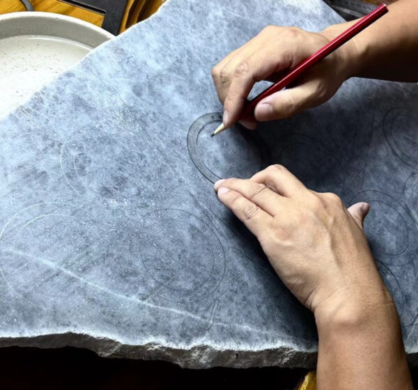 Phỉ Thuý Gà Đen Là Gì? Sự Khác Nhau Giữa Gà Đen Và Hắc Băng! Phỉ Thuý Gà Đen Là Gì? Sự Khác Nhau Giữa Gà Đen Và Hắc Băng!