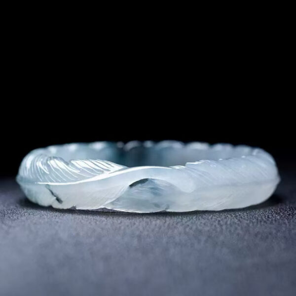 Phỉ Thuý Gà Đen Là Gì? Sự Khác Nhau Giữa Gà Đen Và Hắc Băng! Phỉ Thuý Gà Đen Là Gì? Sự Khác Nhau Giữa Gà Đen Và Hắc Băng!