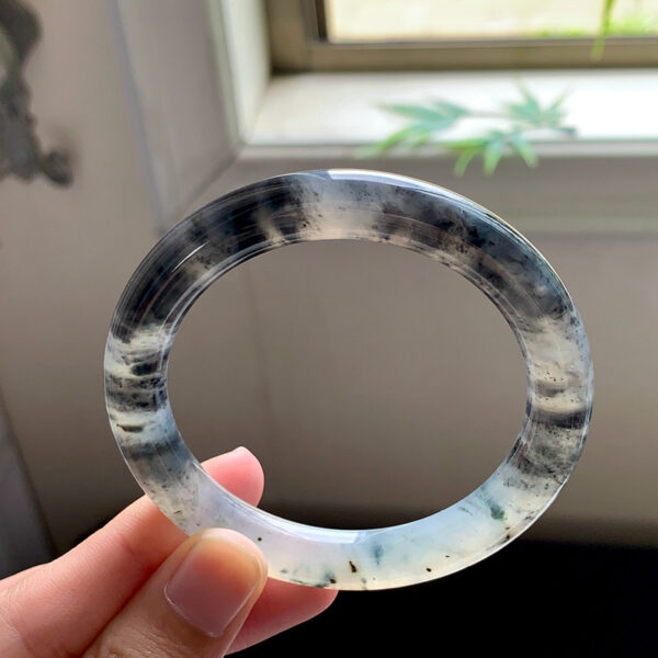 Phỉ Thuý Gà Đen Là Gì? Sự Khác Nhau Giữa Gà Đen Và Hắc Băng! Phỉ Thuý Gà Đen Là Gì? Sự Khác Nhau Giữa Gà Đen Và Hắc Băng!