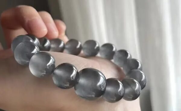 Phỉ Thuý Gà Đen Là Gì? Sự Khác Nhau Giữa Gà Đen Và Hắc Băng! Phỉ Thuý Gà Đen Là Gì? Sự Khác Nhau Giữa Gà Đen Và Hắc Băng!