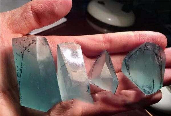 Giải Mã Cơn Sốt "Lam Thiên Không" Phỉ Thuý Thế Hệ Mới