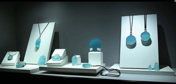 Giải Mã Cơn Sốt "Lam Thiên Không" Phỉ Thuý Thế Hệ Mới