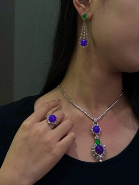 Giải Mã "Màu Tím Thị Phi" Mà Ai Chơi Ngọc Cũng Khó Lý Giải Giải Mã "Màu Tím Thị Phi" Mà Ai Chơi Ngọc Cũng Khó Lý Giải