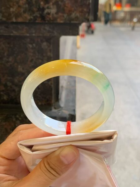 Tại Sao Phỉ Thuý Hoa Bay Lại Được Ưa Chuộng Đến Như Vậy?