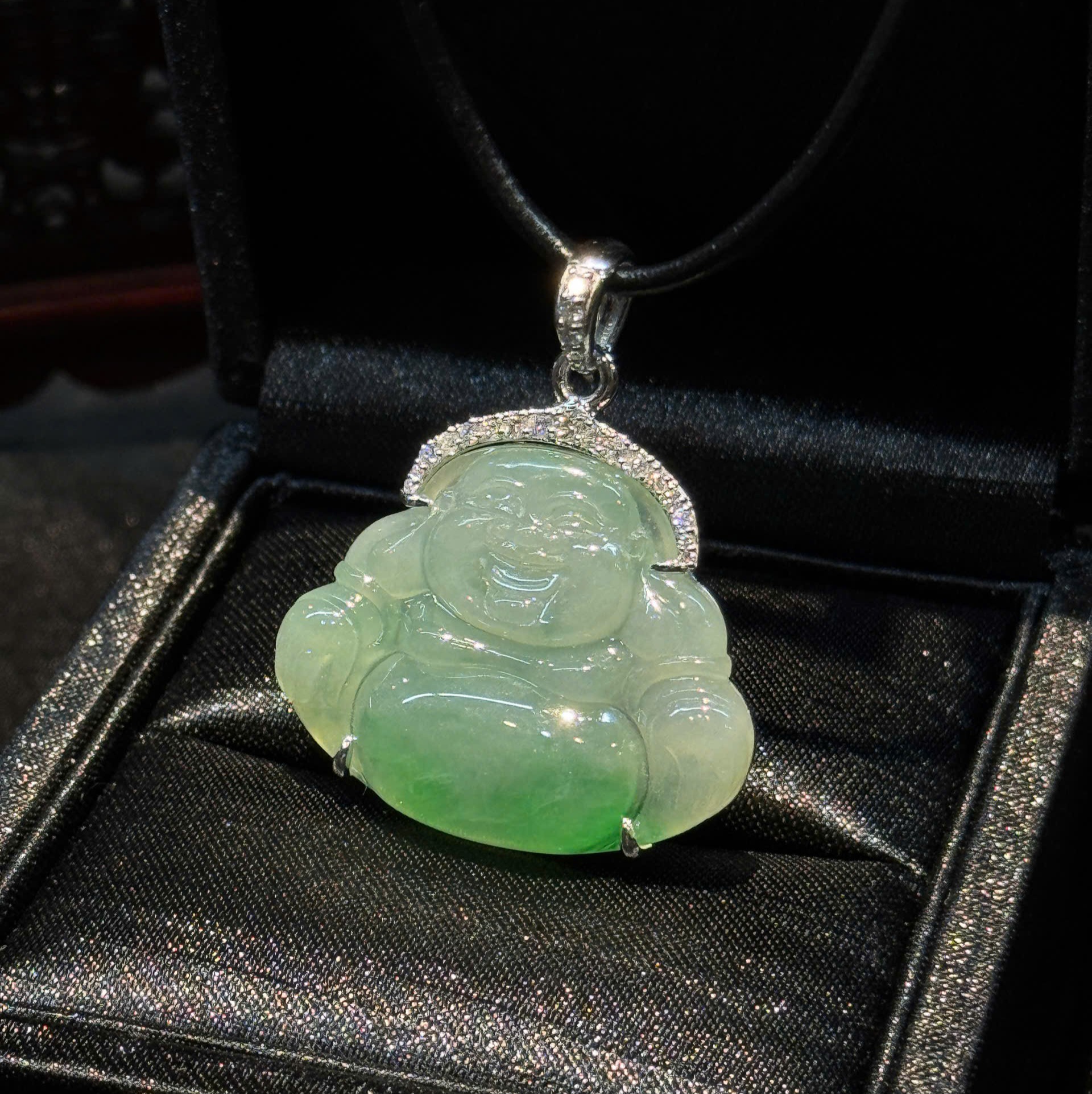 Phật Di Lặc ngọc phỉ thuý Myanmar Phật Di Lặc ngọc phỉ thuý Myanmar - Ảnh 4