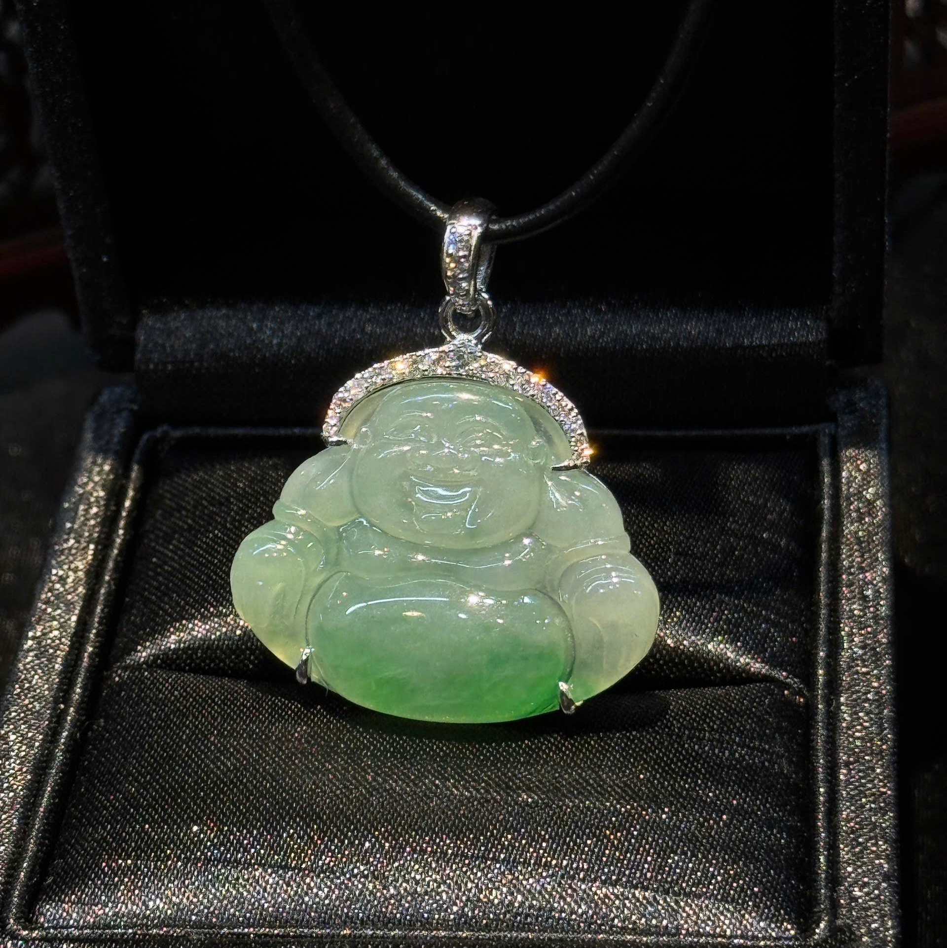 Phật Di Lặc ngọc phỉ thuý Myanmar Phật Di Lặc ngọc phỉ thuý Myanmar