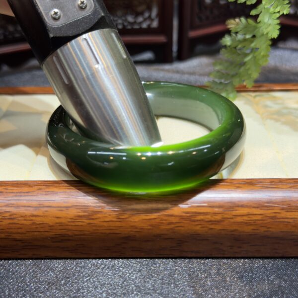 Tại Sao Kiểm Định Jadeite Cần Ra Type A,B,C Còn Nephrite Thì Không??? Tại Sao Kiểm Định Jadeite Cần Ra Type A,B,C Còn Nephrite Thì Không???