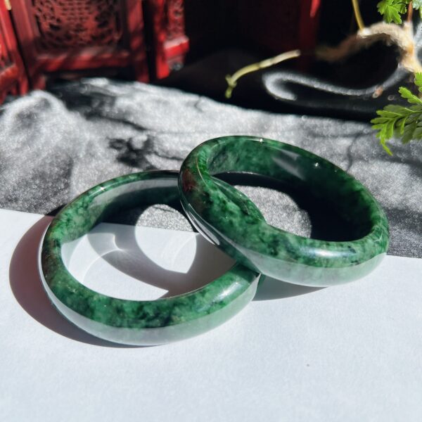 Ngọc Cẩm Thạch Sơn Thuỷ Là Gì? Tại Sao 90% Ngọc Sơn Thuỷ Trên Thị Trường Đều Qua Xử Lý ?