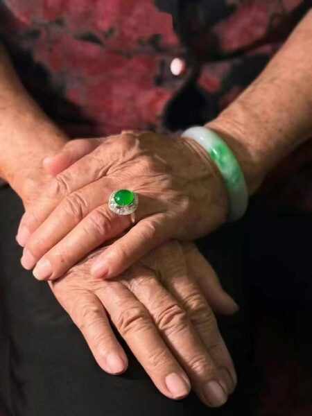 Giúp Bạn Lựa Chọn Chiếc Vòng Tay Ngọc Đầu Tiên Trong Đời Thật Tỉnh Táo.