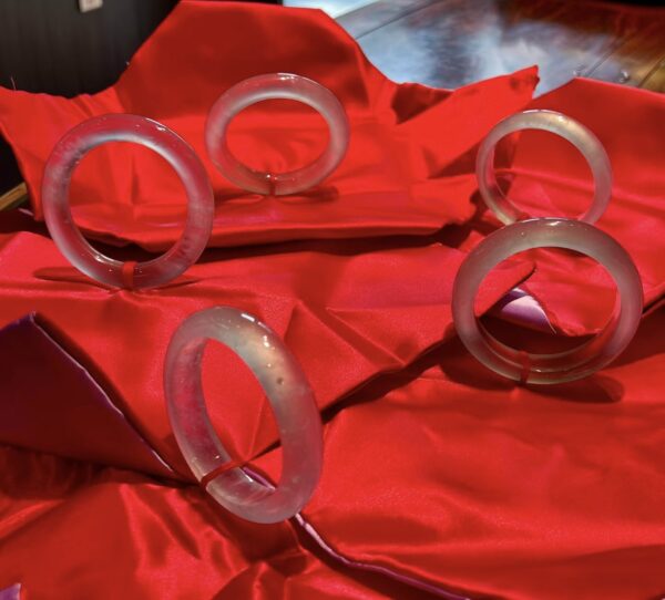 Mua phỉ thuý có bán lại được không? Phân biệt phỉ thuý trang sức và phỉ thuý tích sản có thể gia tăng giá trị.