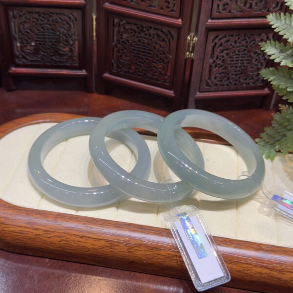 Ngọc Phỉ Thuý Type A, B, C Là Gì? Tại Sao Không Nên Đeo Ngọc Đã Qua Xử Lý? Ngọc Phỉ Thuý Type A, B, C Là Gì? Tại Sao Không Nên Đeo Ngọc Đã Qua Xử Lý?