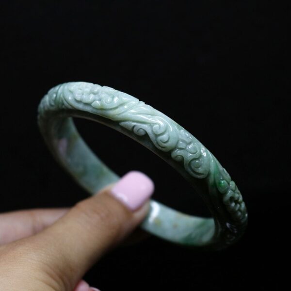 Những Yếu Tố Ảnh Hưởng Tới Giá Cả Của Ngọc Phỉ Thuý