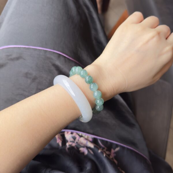 Mua phỉ thuý có bán lại được không? Phân biệt phỉ thuý trang sức và phỉ thuý tích sản có thể gia tăng giá trị.