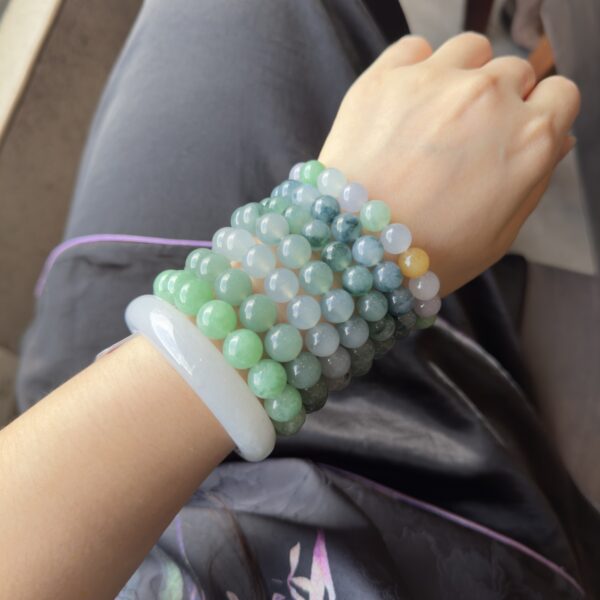 Mua phỉ thuý có bán lại được không? Phân biệt phỉ thuý trang sức và phỉ thuý tích sản có thể gia tăng giá trị.